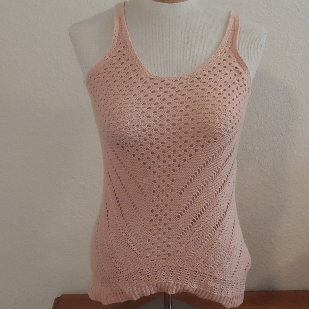 LAST CHANCE ~ American Eagle pink sleeveless sweater